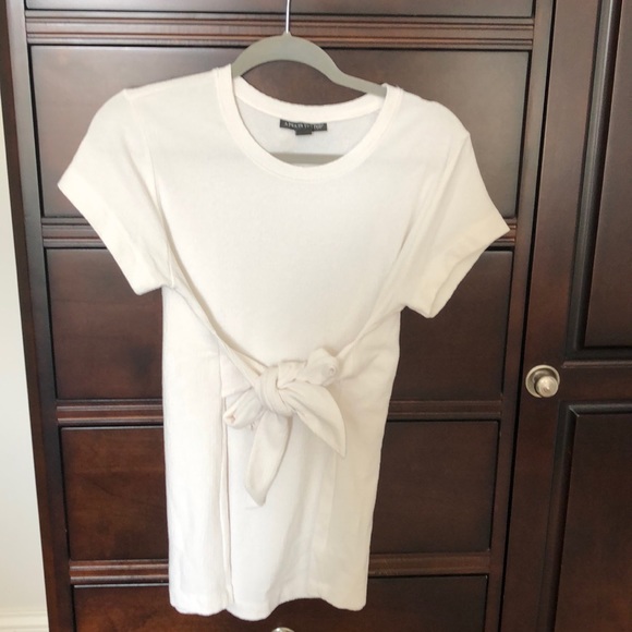 A Pea in the Pod Tops - Pea in the Pod tie maternity top. A Pea in the Pod Tops - Pea in the Pod tie maternity top.